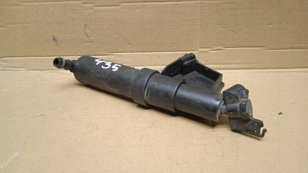 фото №5, Volvo v50 ii омивач фара правий