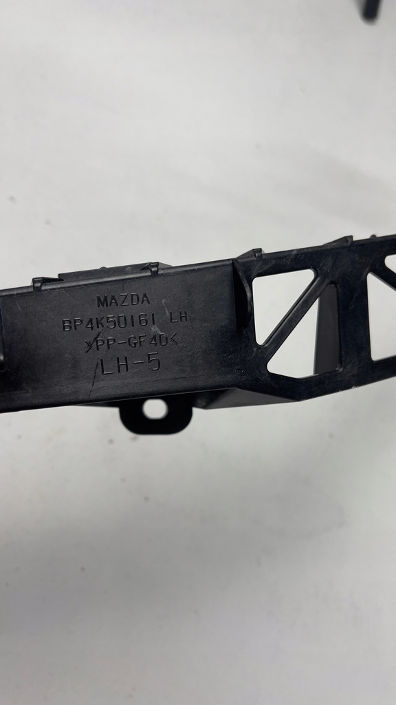 фото №9, Mazda 3 i bk 2003 - 2008 кронштейн лампи перед лівий bp4k50161