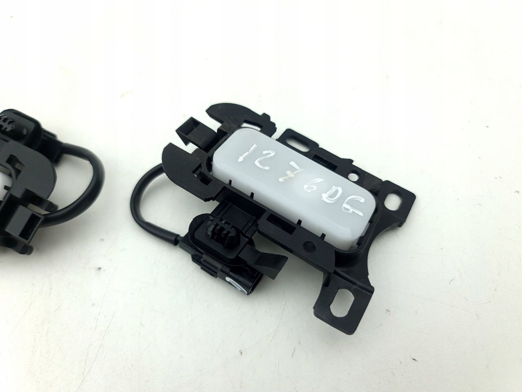 Renault austral датчик наличия w сиденье 2023 2743235x в Украине