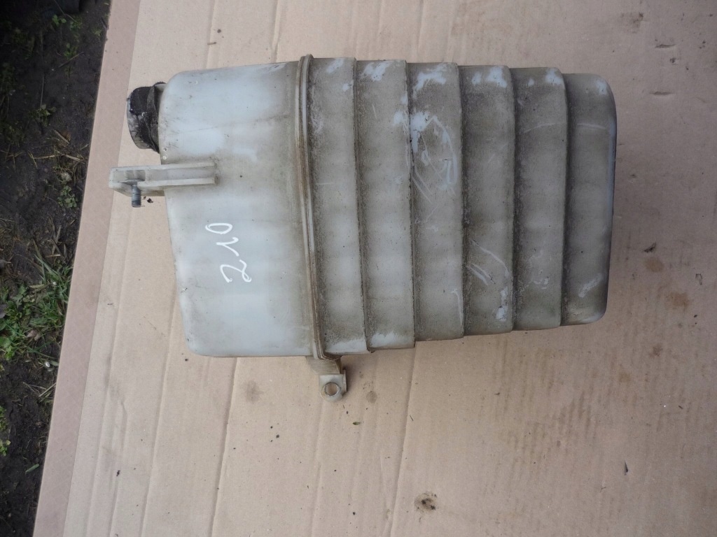 фото №1, Бачок жидкость омывателя toyota corolla vers