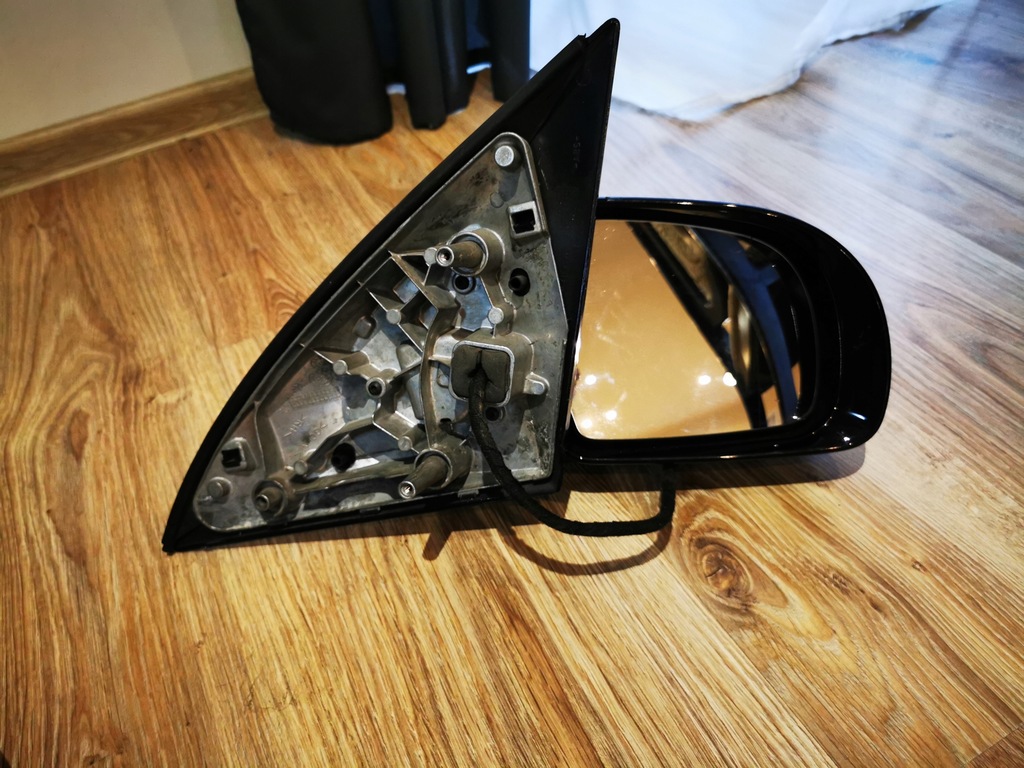 фото №1, Mercedes-benz оригінальний номер 411234 дзеркало правий електричний