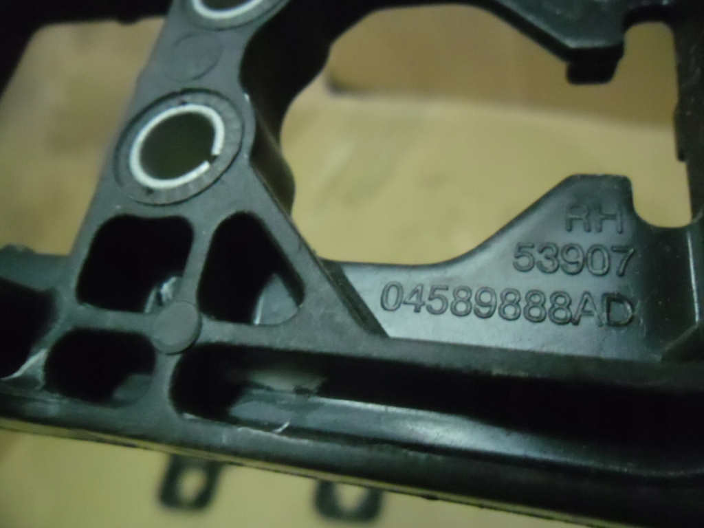 Купить Основание каркас ручка jeep grand cherokee wk2 правая левая задний