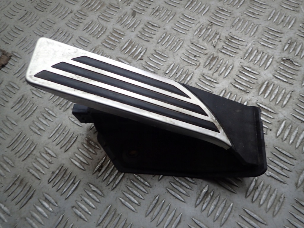 Купити Alfa romeo giulia qv 2.9 lift педаль газу накладка