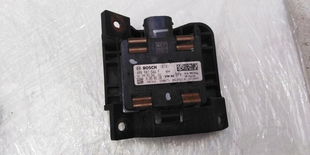 фото №2, Audi a5 8w радар ассистент переключения поперечина движения 4m0907566f