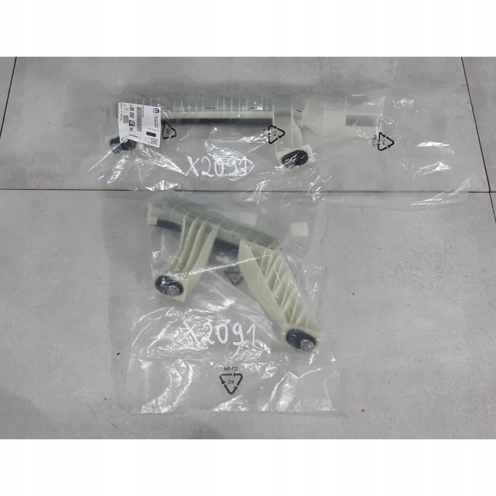 фото №1, Peugeot 2008 ii напрямна скло двері правий перед 9826098780