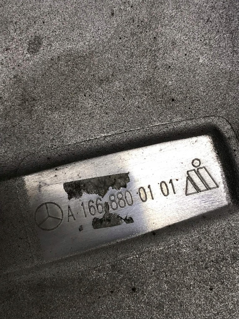 фото №9, Молдинг бампера задня mercedes w166 a1668800101