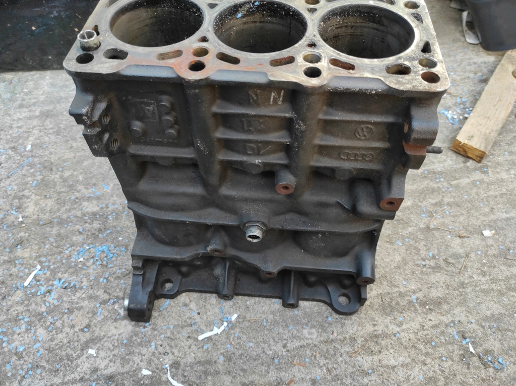 фото №9, Блок двигуна 1.4 tdi amf 045103021n vw seat skoda