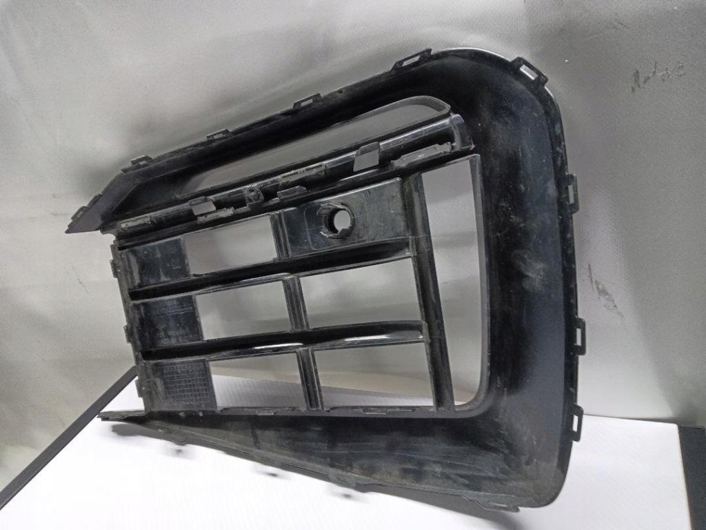 Решётка бампера передок  передняя левая vw touareg 3 760853665 Недорого