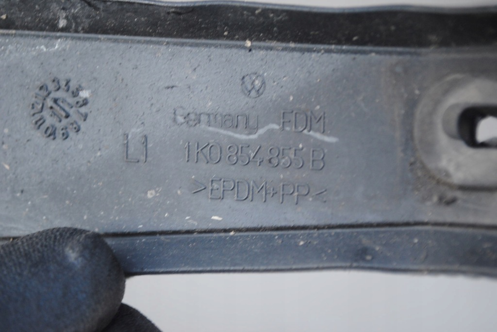 фото №4, Наконечник порог брызговик левый задняя vw golf vi