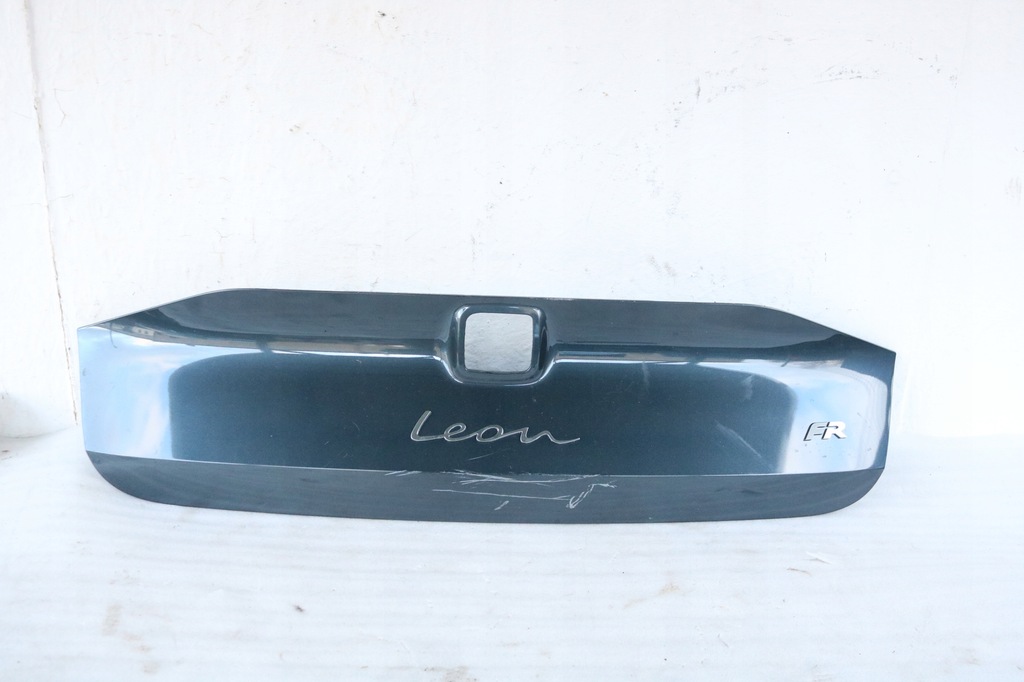 фото №1, Seat leon iv 20- накладка крышка багажника задняя 5fe853955e