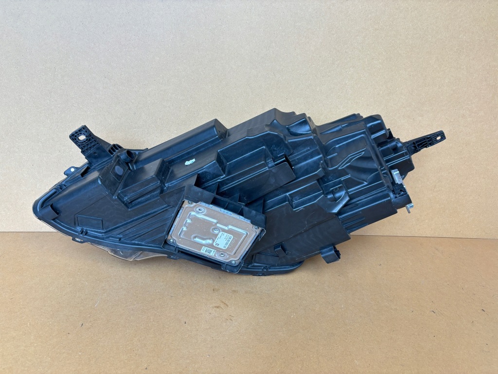 Фара передняя перед правый  ford kuga mk3 full led Киев