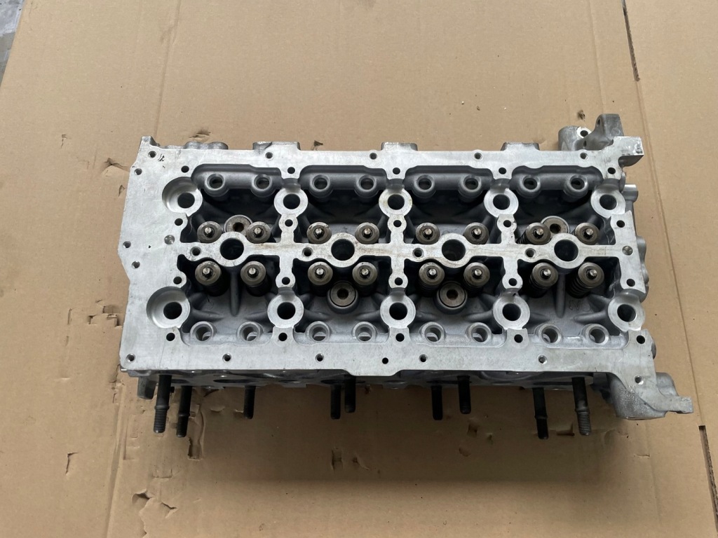 фото №1, Головка двигателя kia hyundai tucson 2.0 crdi 22111-2f600 gotowa