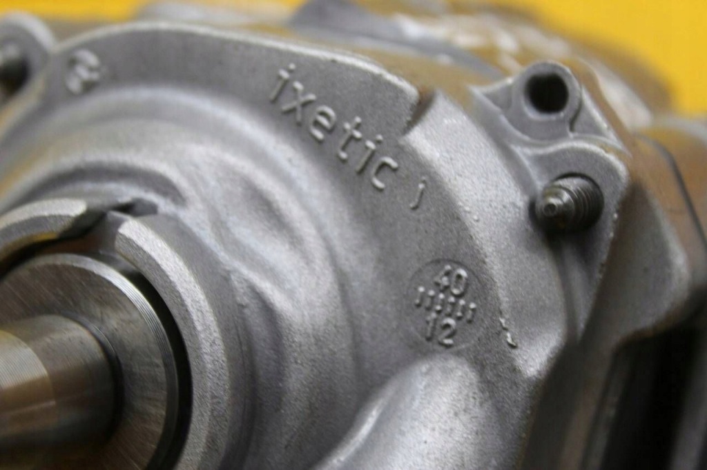 Насос масла коробки nkp audi a6 c7 3.0 tdi oaw325031 Цена