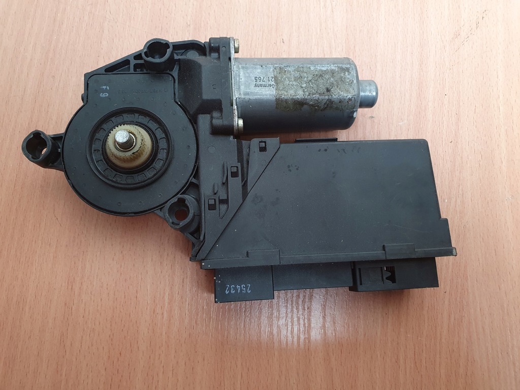 фото №6, Моторчик підйому скло перед audi a8 d3