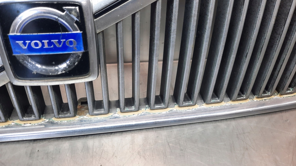 фото №4, Решітка радіатора решітка радіатора 9178087 volvo s80 98-06r