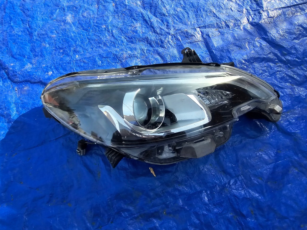 Купити Фара перед передня правий peugeot 108