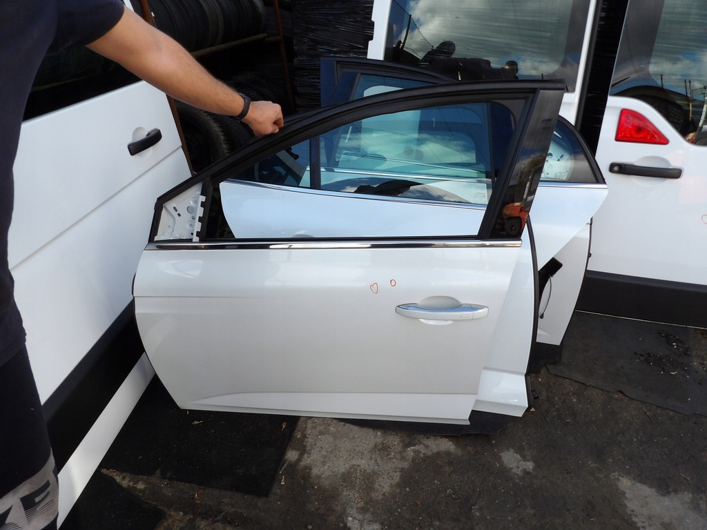 фото №1, Дверь передние левая renault megane iv 4 sedan