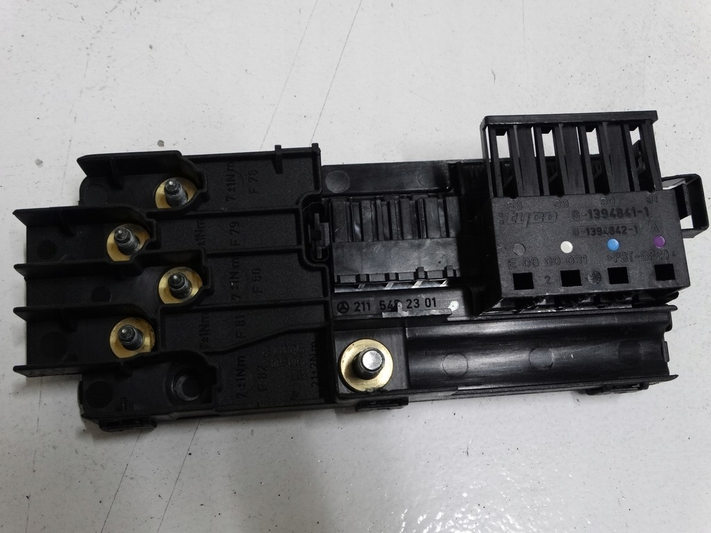 фото №1, Mercedes w211 модуль запобіжників 2115452301