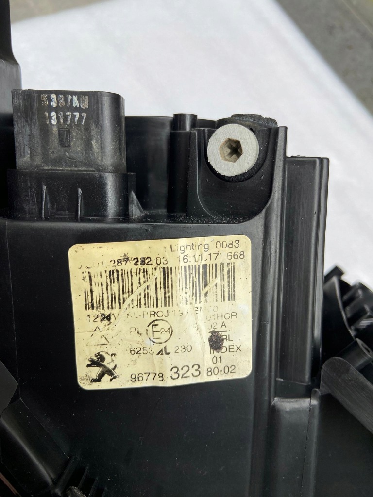 Фонари peugeot 308 t9 full led левая правый с Разборки