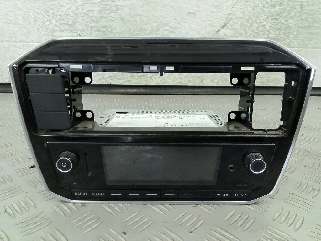 фото №1, Vw up 1.0 mpi 2017 панель радио 1s0035871