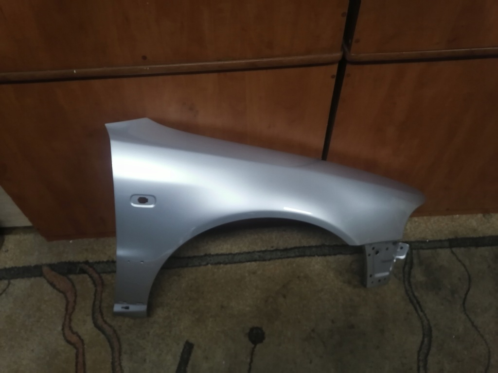 Крыло  правый  audi a4 b5 рестайлинг  ly7w baranek Цена