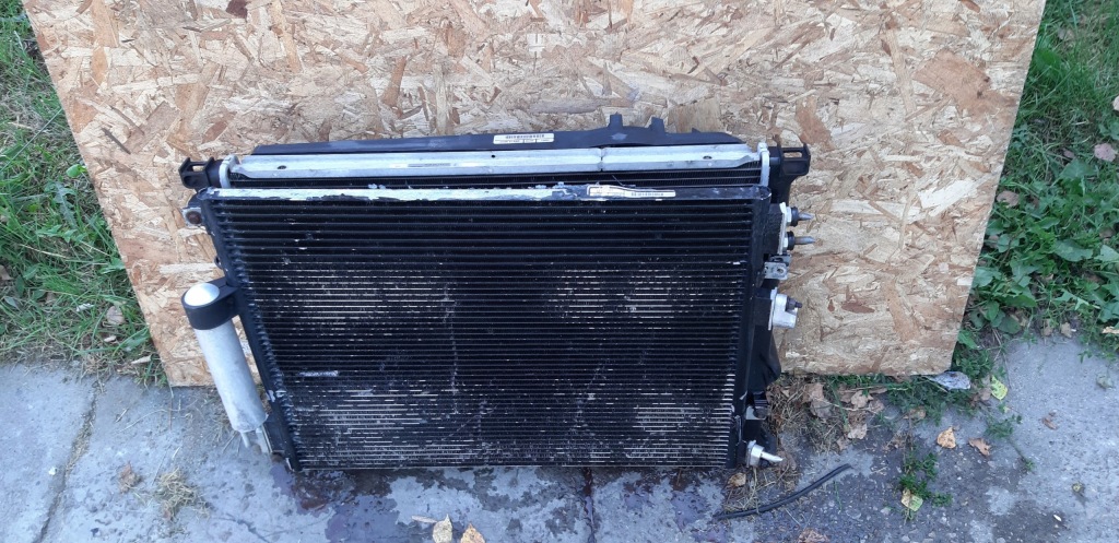 Радіатор води вентилятор chrysler 300c 5.7 hemi Зі Шроту