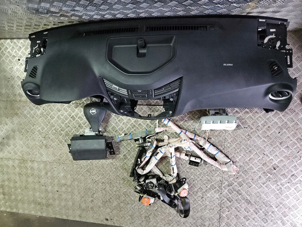 фото №6, Navara iv d23 np300 консоль комплект подушка безопасности приборная панель приборная панель оригинал