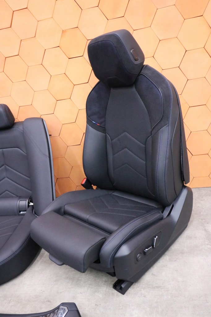 фото №10, Bmw g60 салон сидіння заднє сидіння шкіра alcantara m-pakiet sport 53 km jak nowe