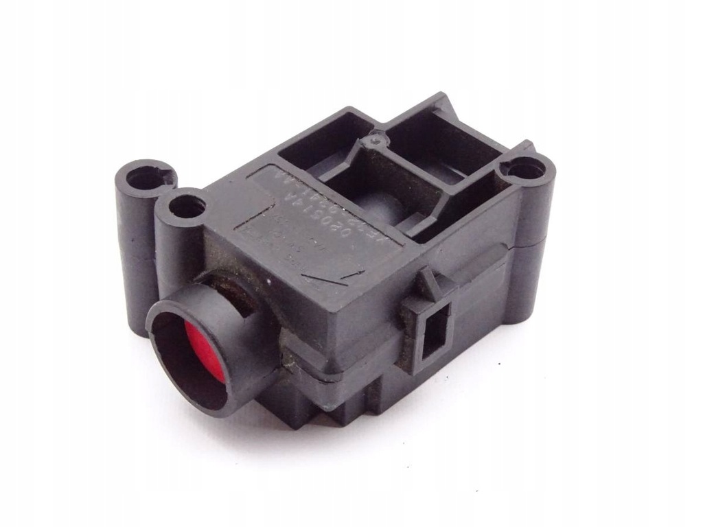 фото №1, Mazda tribute 00-07 выключатель ударный