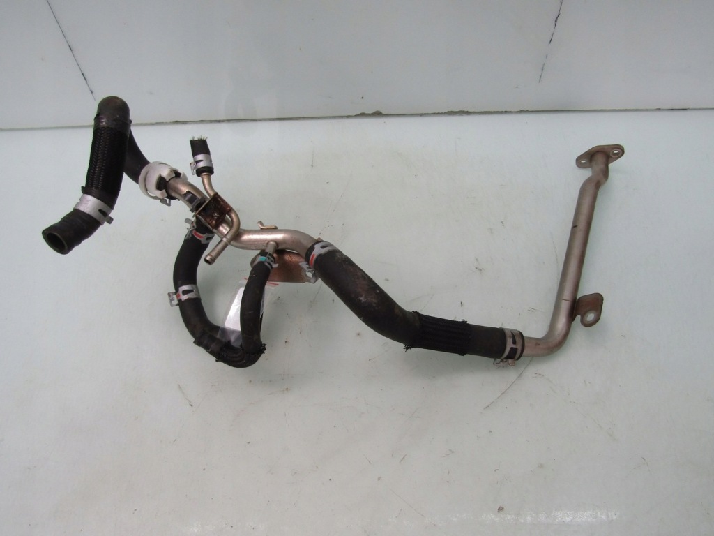 Is 3 2.5 13r труба патрубок води шланг радіатора Доставка