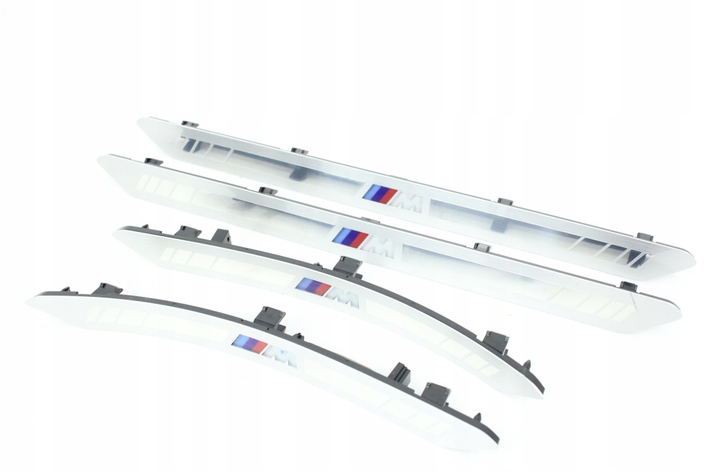 фото №1, Накладки пороговые декоративные mpakiet bmw g06 x6 led