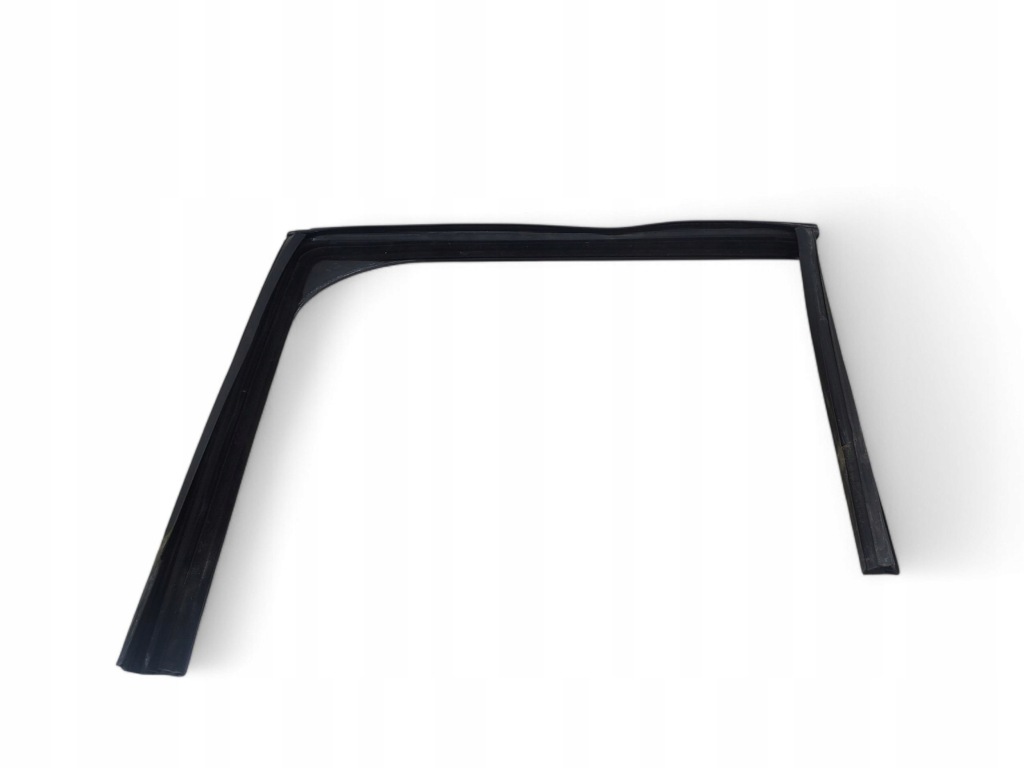 фото №2, Alfa romeo stelvio задня сторона ліва ущільнювачі вікон