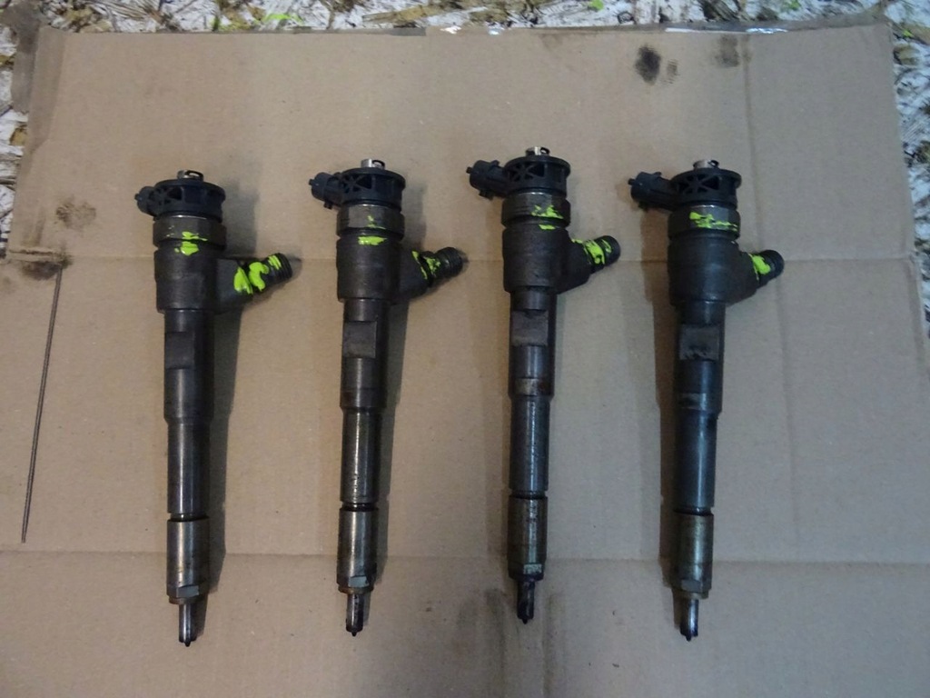 фото №1, Dacia dokker 1.5dci форсунка h8201108033