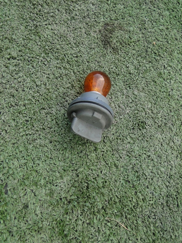 фото №1, Kia rio iii 3 роз'єм кронштейн лампочка лампа перед