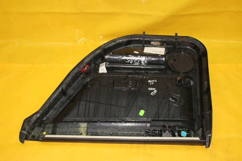 фото №8, Обшивка дверь левый задняя a6 c5 fl кожа