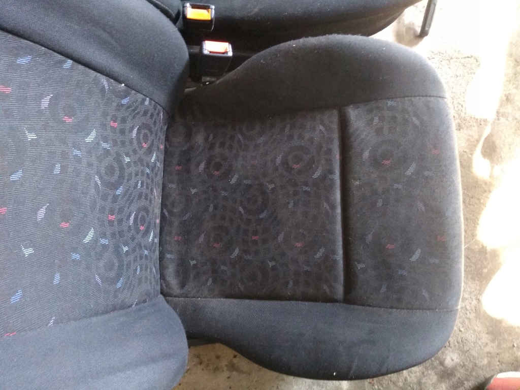 фото №10, Сидіння i заднє сидіння задня passat b4 kombi