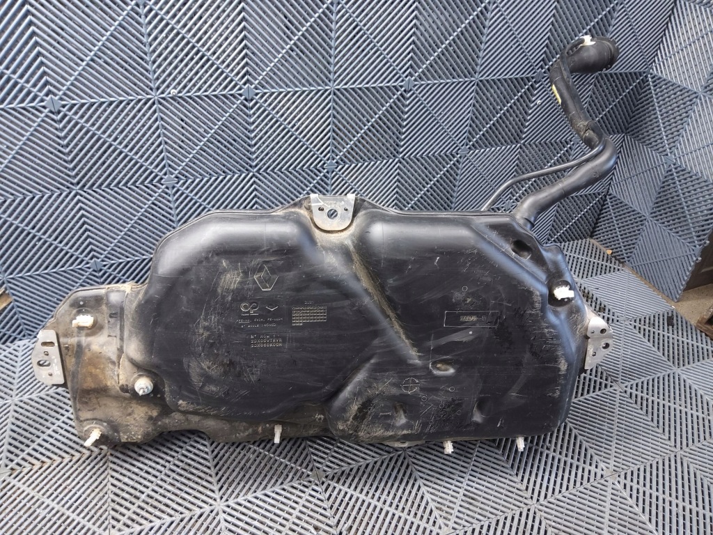 Купить Бак топлива dacia sandero 3 172032138r