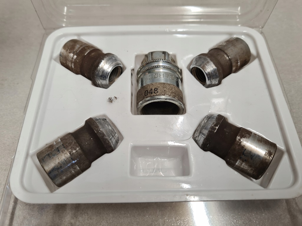 Болты защитные секретки opel mokka оригинал 12498078 Оригинал