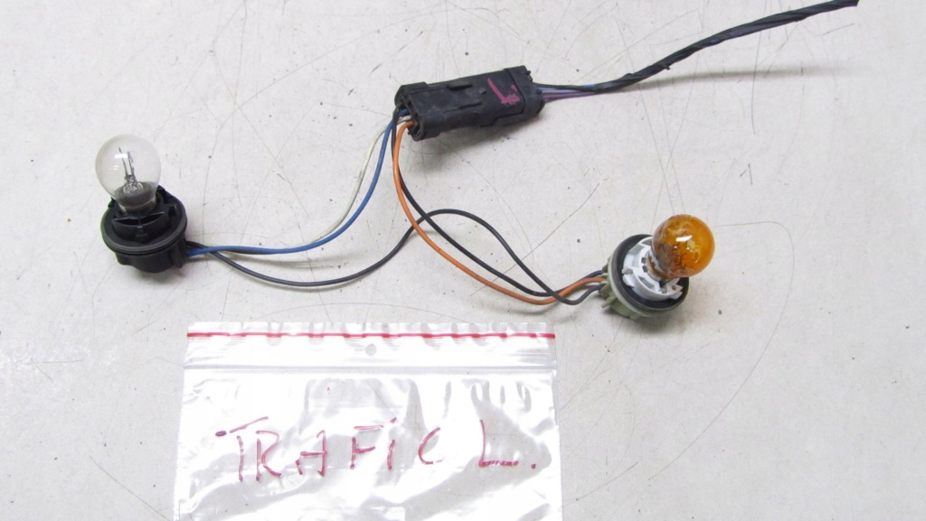 фото №1, Trafic vivaro ii джгут лампи задня задня 06-14