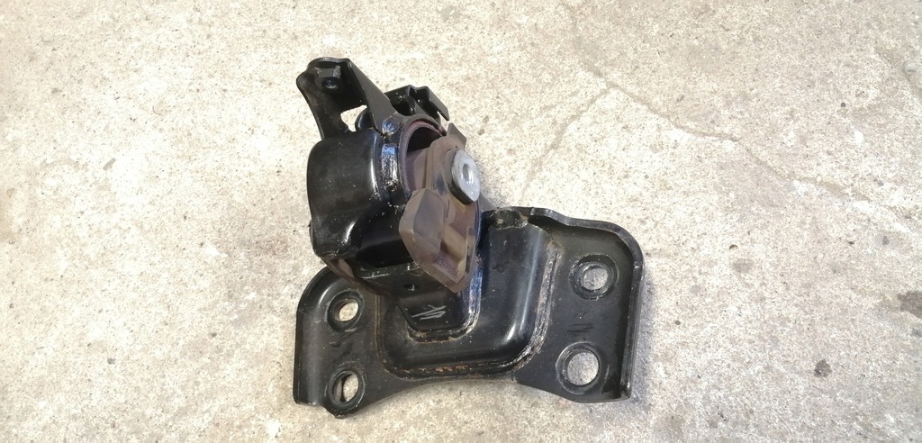 фото №1, Lexus ct 200h 1.8 h подушка двигуна