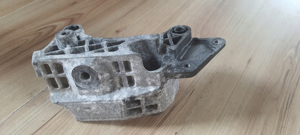 фото №7, Кронштейн кронштейн двигуна jaguar i-pace