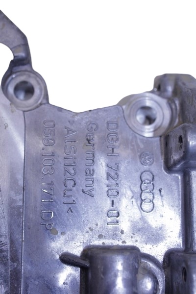 фото №2, Audi a6 c8 a7 4k корпус распределительного вала 059103171dp