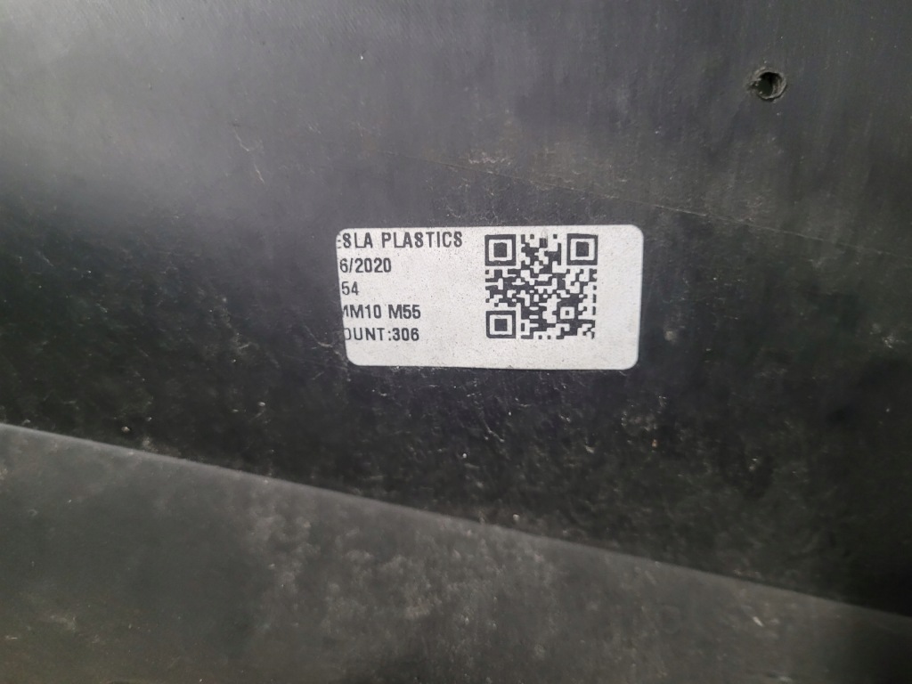 Купить Tesla model 3 iii бампер перед передний оригинал решётка средняя oem