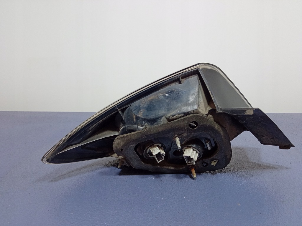фото №2, Mazda 3 bk hb lift лампа задняя правая наружная