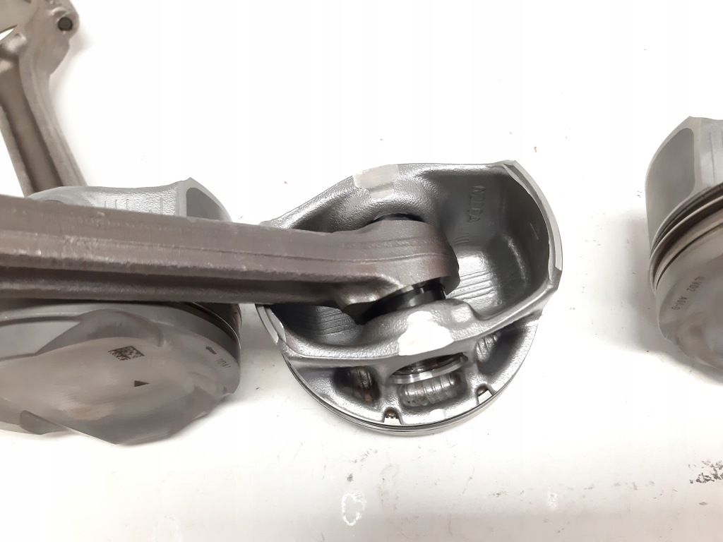 Поршень с шатун peugeot 208 ii 1.2 hn05 n288a с Разборки