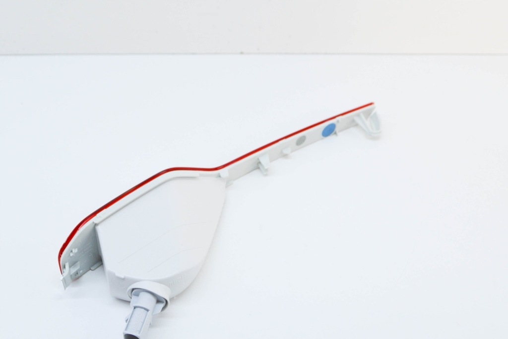 фото №6, Volvo xc40 відбивач бампера лівий задній новий оригінальний 31656865