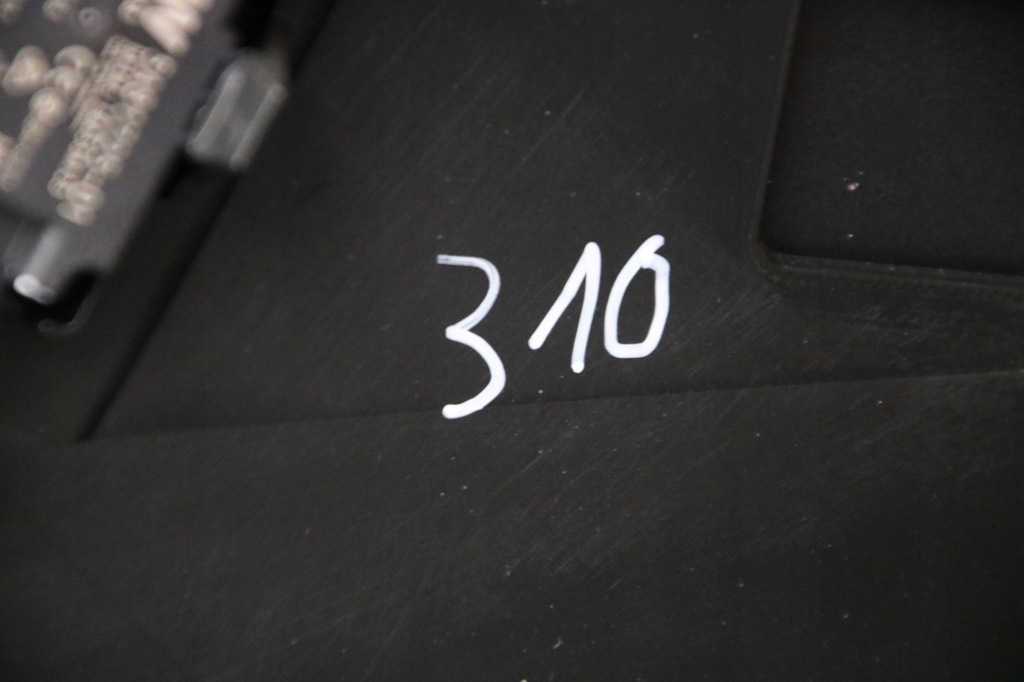 фото №14, Bmw 7 g70 i7 m-pakiet kompletny бампер перед передний 416 carbonschwarz