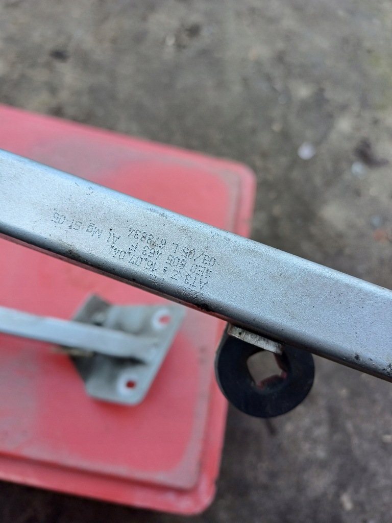 фото №15, Audi a8 d3 кронштейн кронштейн крыла левая 4e0805463e