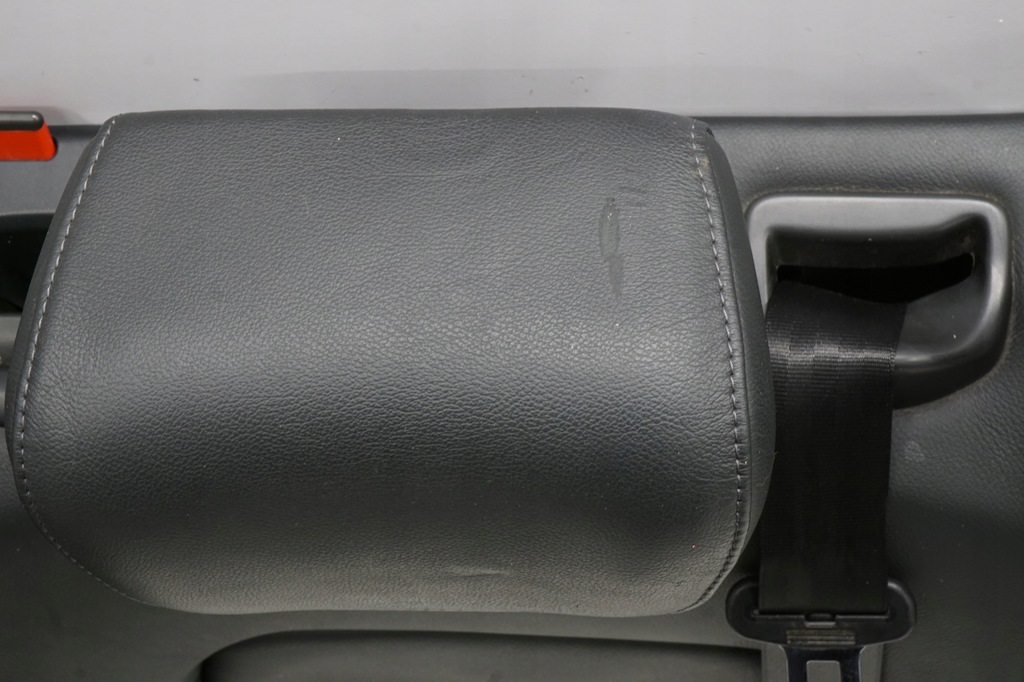 фото №9, Audi a4 b8 kombi 09r сиденья заднее сиденье обшивки подогрев