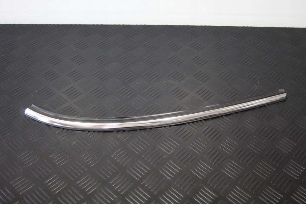 фото №1, Молдинг хромована правий задня mini countryman r60 n47 9810472